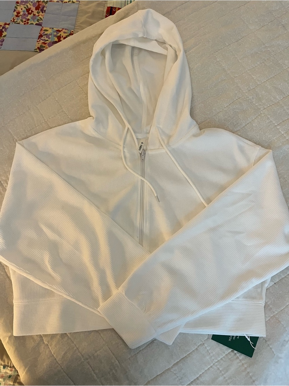 HALARA White Crop Hooded Zip-Up